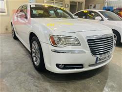 کرایسلەر 300